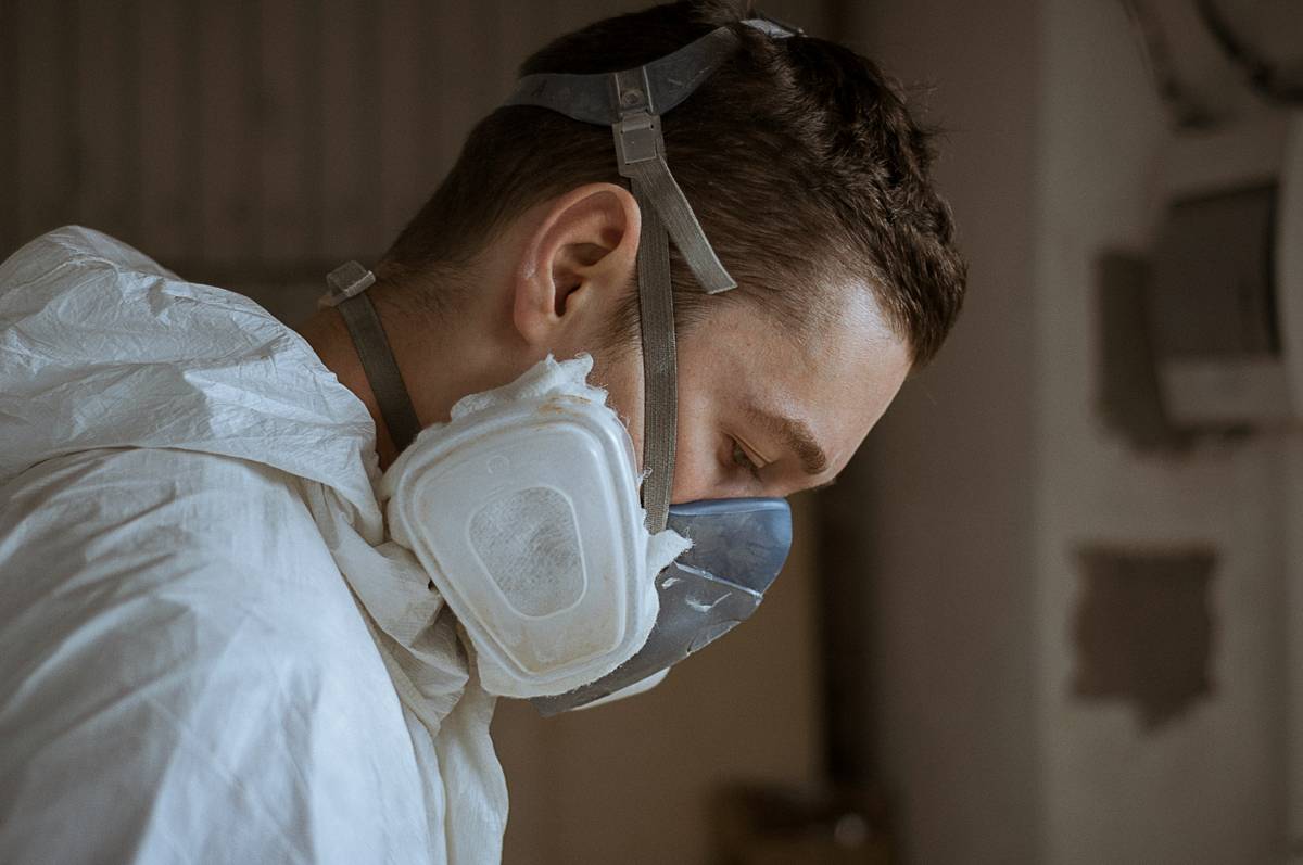 Why Your DIY Dust Mask Isn’t Cutting It—And When You Actually Need an N95 Safety Gear